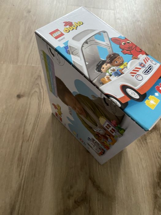 Klocki lego duplo karetka z kierowca 10447 2+