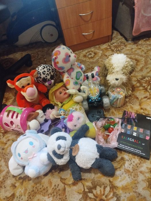 Отдам бесплатно игрушки
