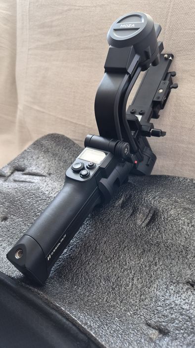 Gimbal MOZA AIRCROSS 3 - Estado do equipamento, novo, nunca usado profissionalmente, montado uma vez para testar nada mais.