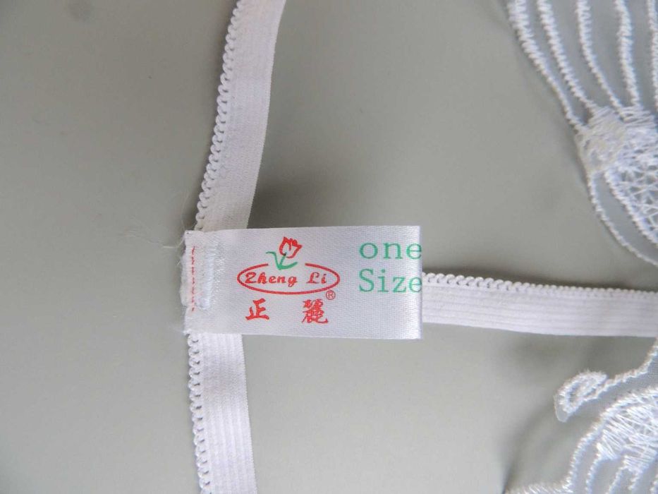 Viralowe urocze i seksowne stringi