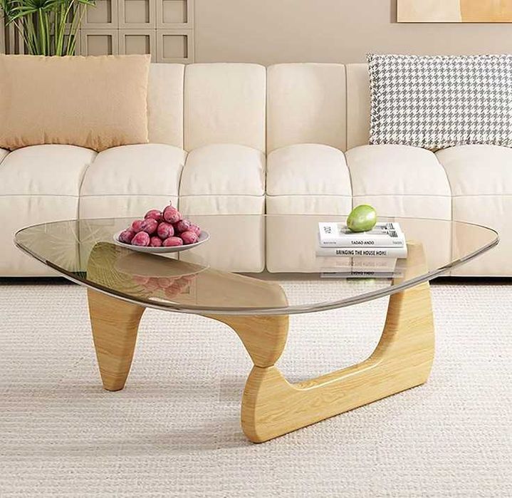 Trójkątny szklany stolik kawowy do salonu drewniana podstawa