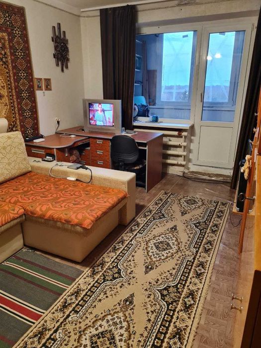 Продам 2 кімнатну  квартиру на Молодіжному. 24700