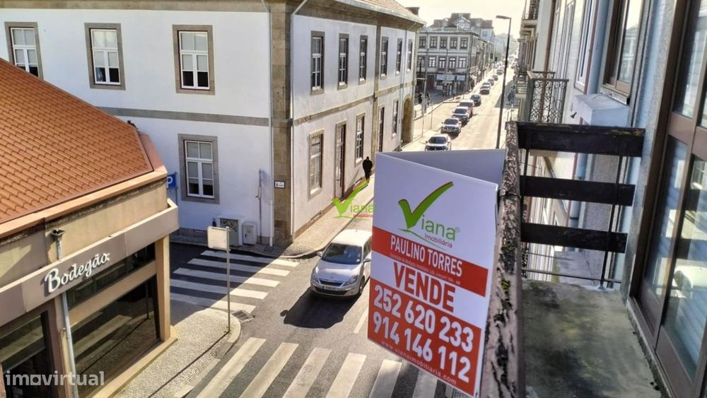 T. 3 a 50 metros da Praça do Almada