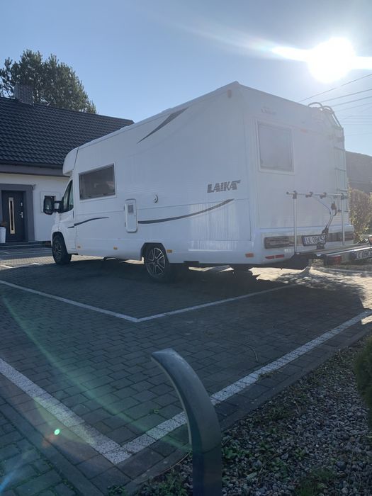 Wynajmij Kampera Laika KLIMA Duża Półintegra brak limitu km