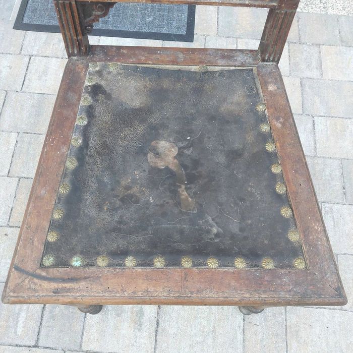 Stare krzesło- antyk