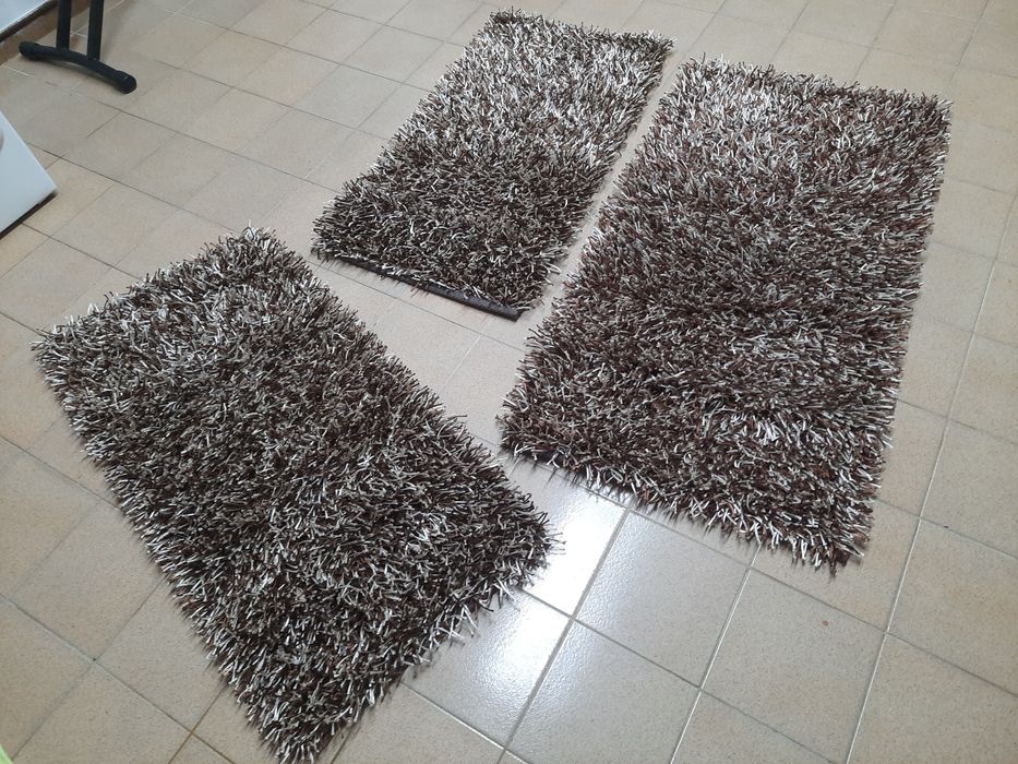 Tapetes, carpetes, passadeiras