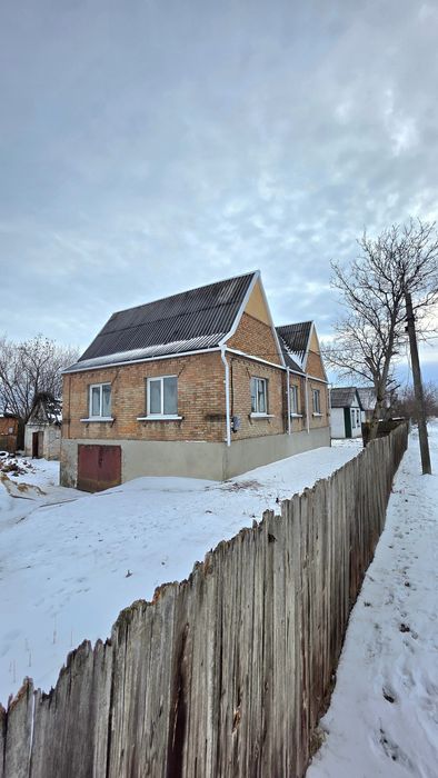 Терміновий Продаж по вул.Українська буд.20.