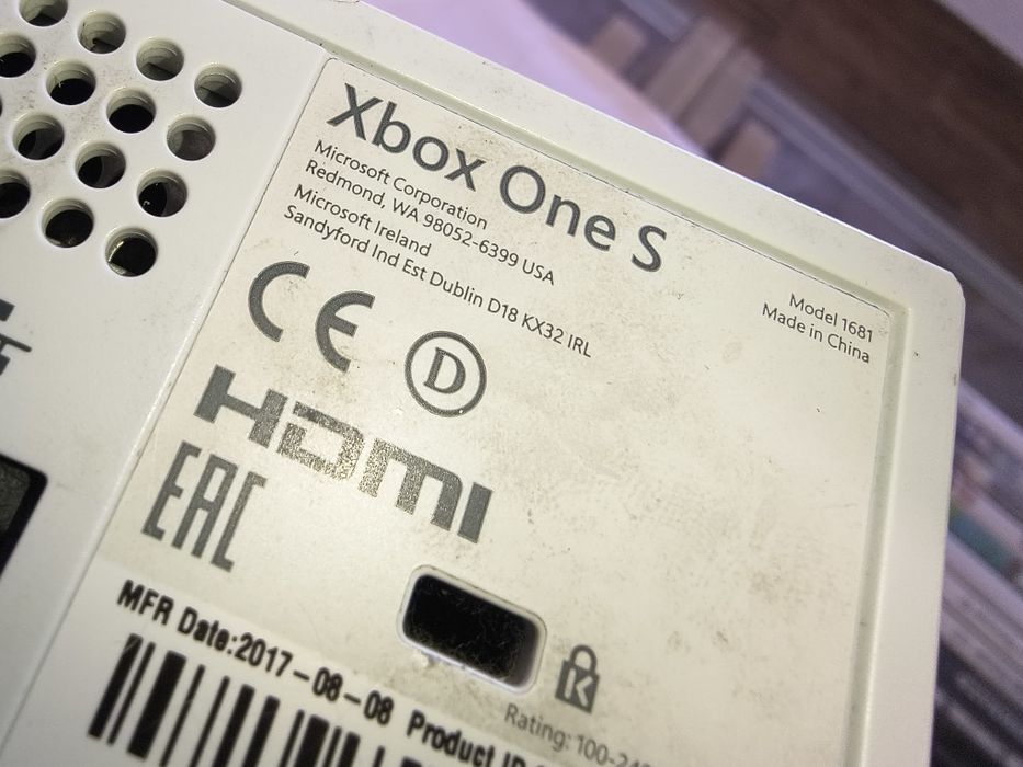 Konsola Xbox one S. Czytaj opis