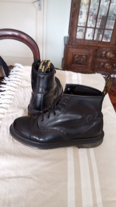 Botas doc Martens pouco usadas , tamanho 42