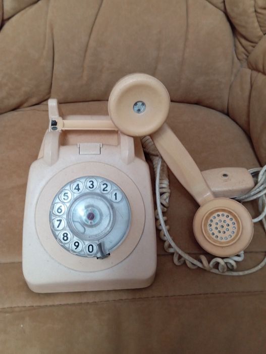 Telefone antiga  cor creme