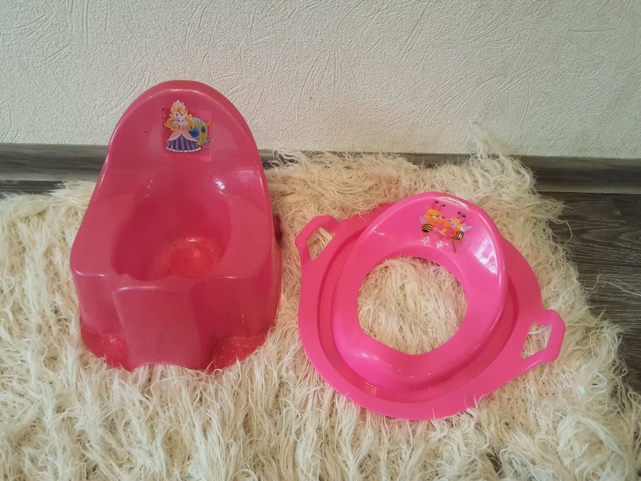 Розовый детский горшок и накладка