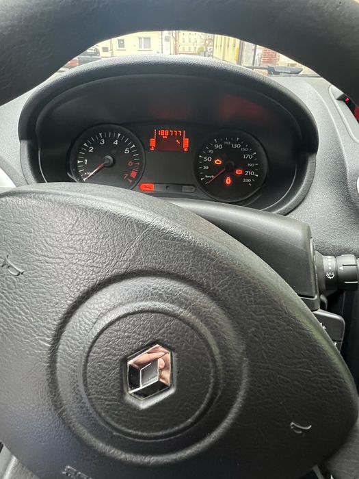 Renualt Clio- Super stan