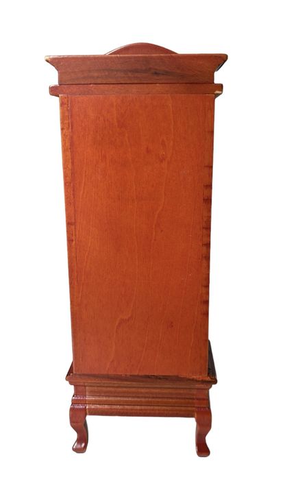 Miniaturowy drewniany kredens domek dla lalek