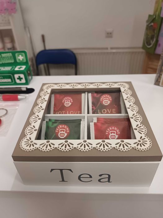 Drewniana skrzynka na herbate - SUPER  !