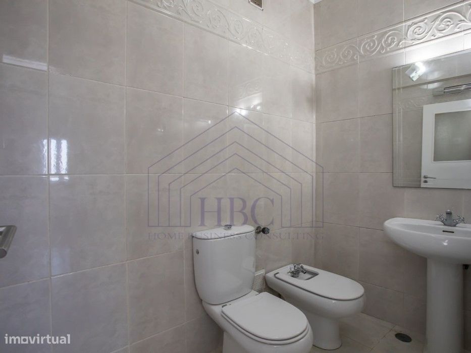 Apartamento T3 com Vista Rio - Lisboa