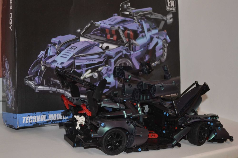 Конструктор Техник. Суперкар 1108 деталей