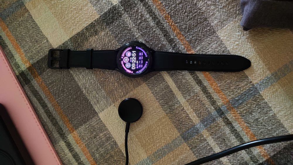 Samsung Galaxy Watch4 Classic Bluetooth 42mm – SM-R880