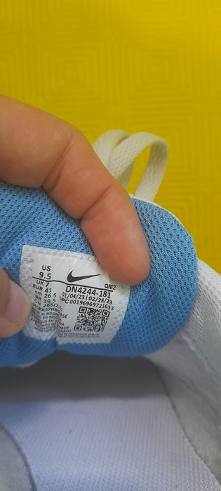 Кросівки жіночі Nike 26,5см