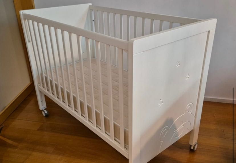 1 Berço de bebé da Micuna