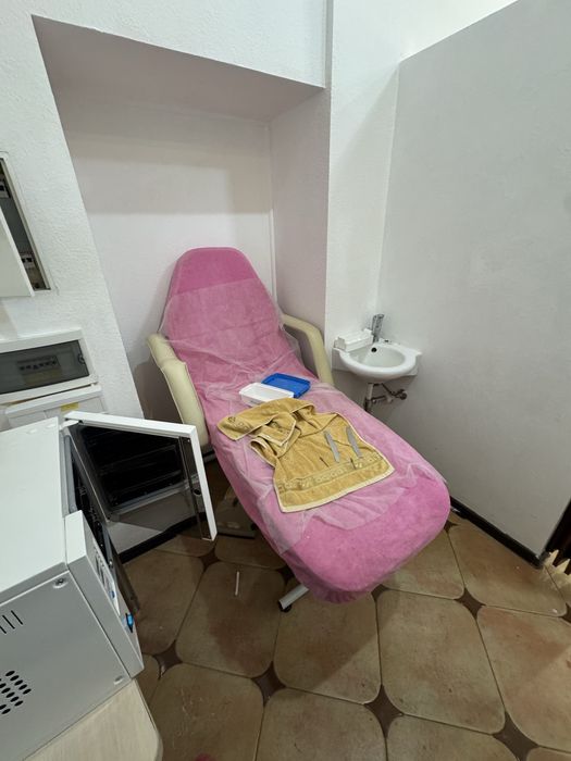 Оренда приміщення, ЦЕНТР, н/б, фасад, недорого.