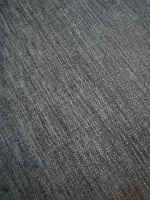 Kanapa dwuosobowa z plamoodpornym obiciem