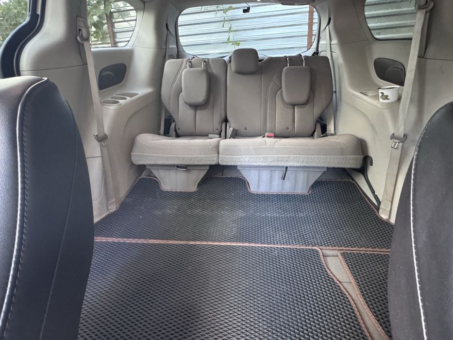 Chrysler Pacifica 2016 Stow 'n Go 3.6л + ГБО