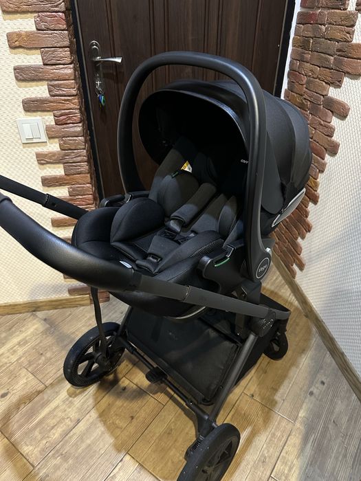 Розкладне автокрісло для немовля Carrello Vega