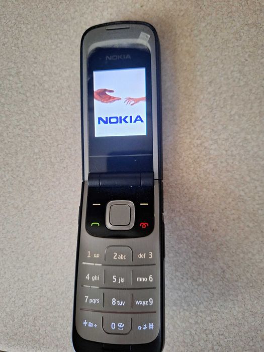 Telefon Nokia 2720