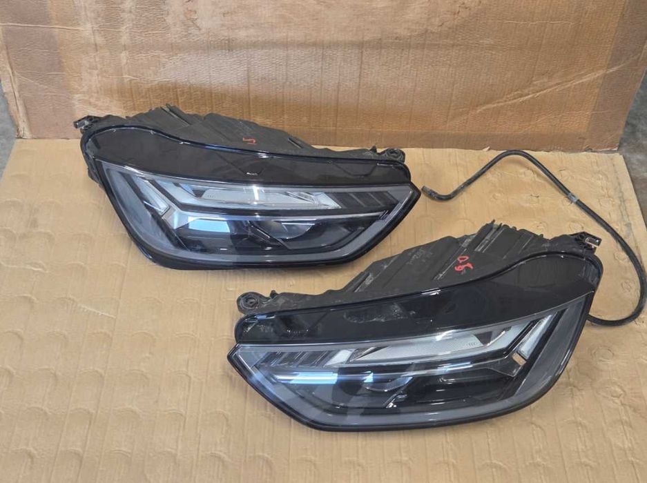 Фара права - ліва  Audi Q5 2021–2025 рестайл FULL LED