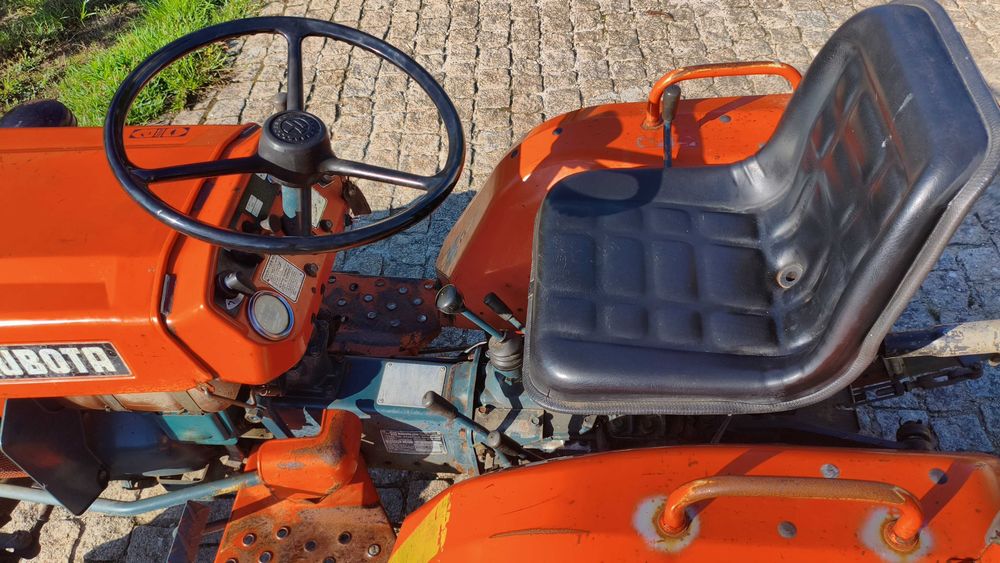 Trator kubota 4x4