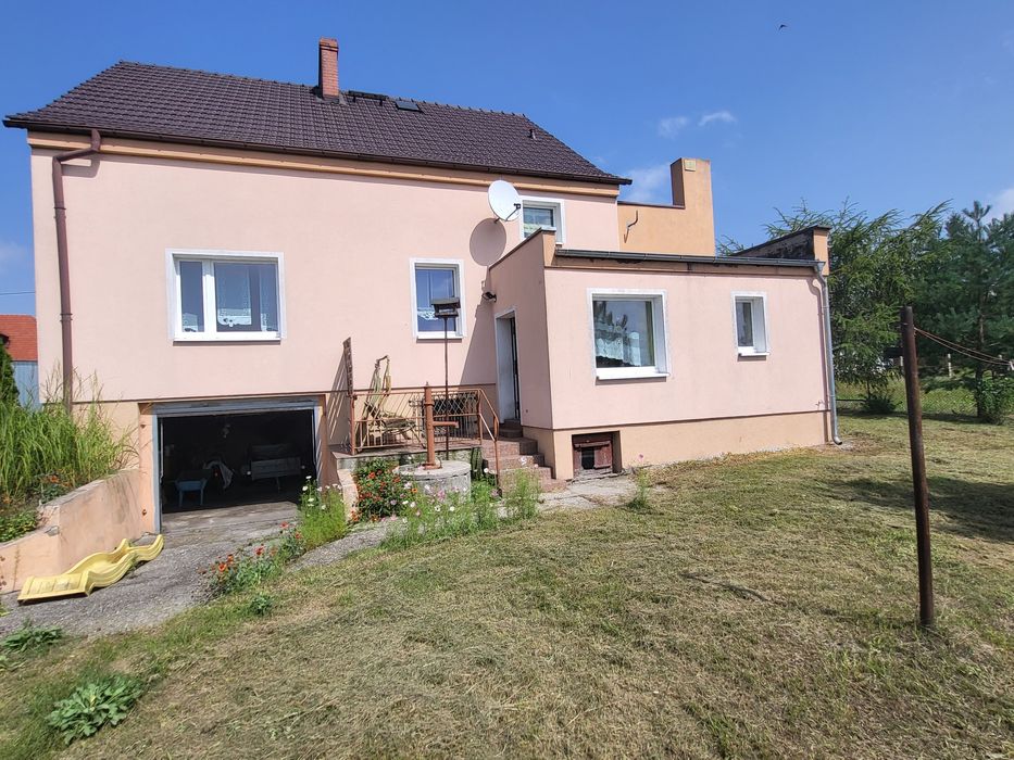 Dom jednorodzinny , działka 15,54ar.