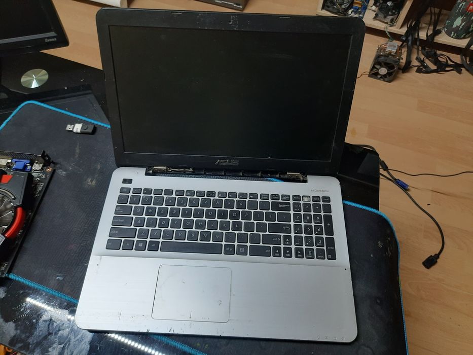 Laptop asus X555lj-x0182t  Stan nieznany beż zasilacza  i