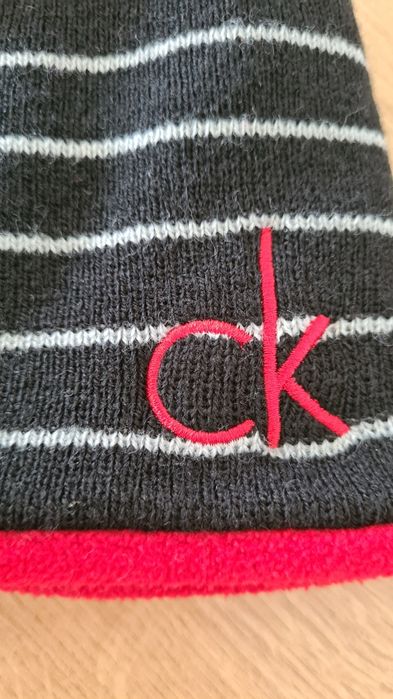 Czapka Calvin Klein. Wind Proof. Dwustronna. Czarna Czerwona