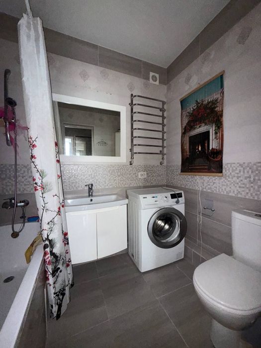 Квартира на 5 поверсі з ГАЗОВИМ опаленням. Ирпень с ремонтом