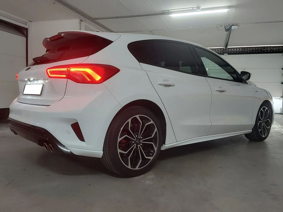 Ford Focus 1.0 EcoBoost S&S ST-LINE X