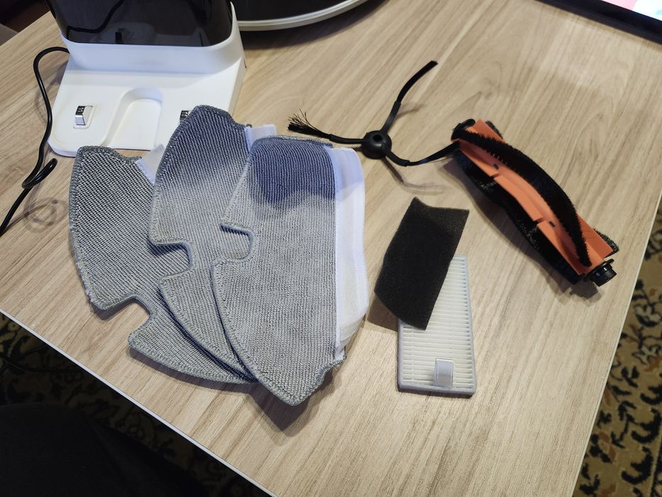 Робот-пилосос Mova M1