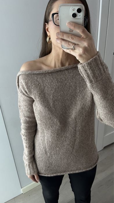 So me beżowy sweter dekolt w łódkę odkryte ramiona moher nowy