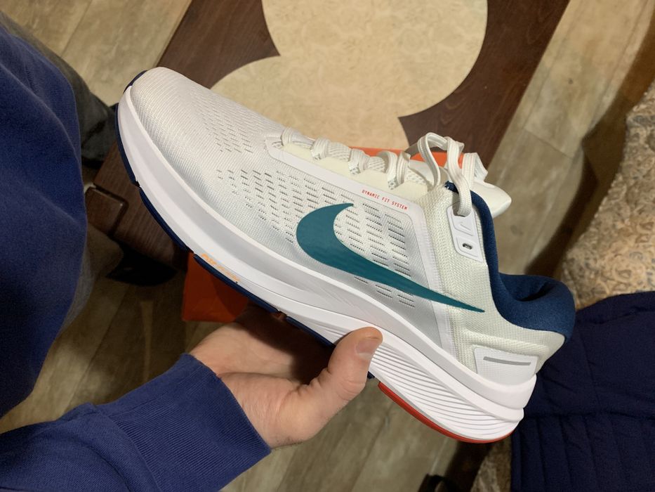 Nike Air Zoom Structure 24