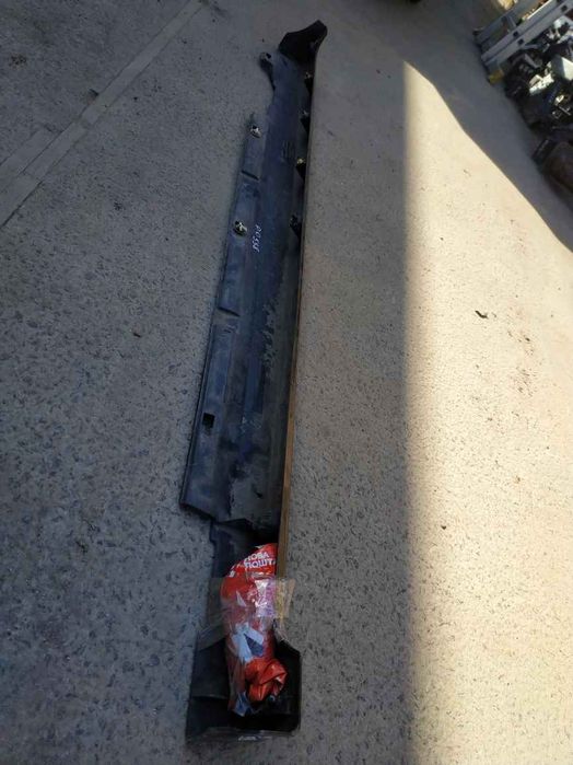 Mazda 6 GG 02-08 накладка порога L (3M815410177ACW), є подряпини PO053