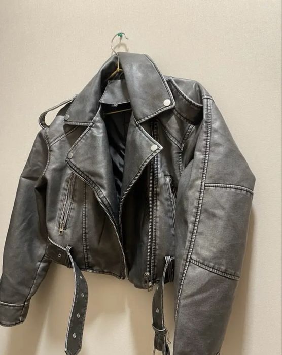 Трендова сіра косуха