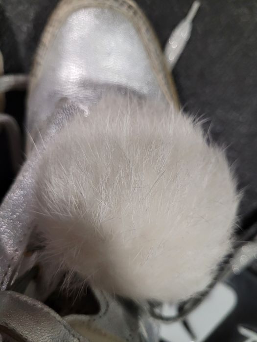 Ténis praetados da marca Bamburi