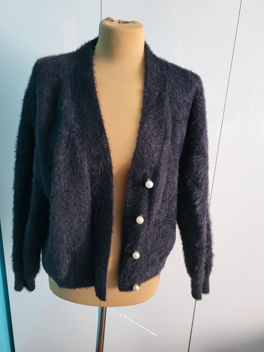 Nowy rozpinany gruby elegancki sweterek