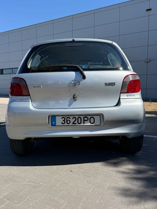 Toyota Yaris 1.0  - Estimado - 124 mil klms - Revisao - Pneus novos - Pintura nova