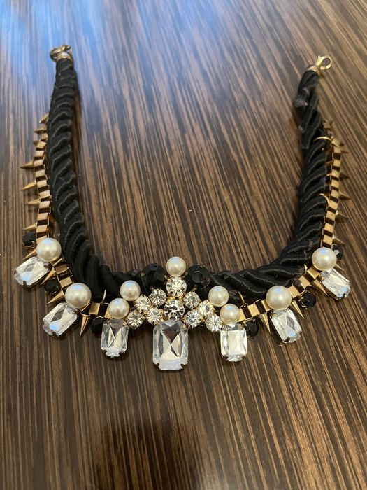 Naszyjnik kolia czarno złota z kamieniami i perłami