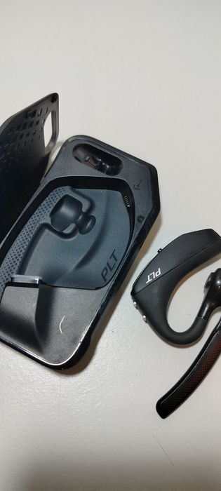 Profesjonalna słuchawka Plantronics Voyager 5200 UC + Etui + Adapter B