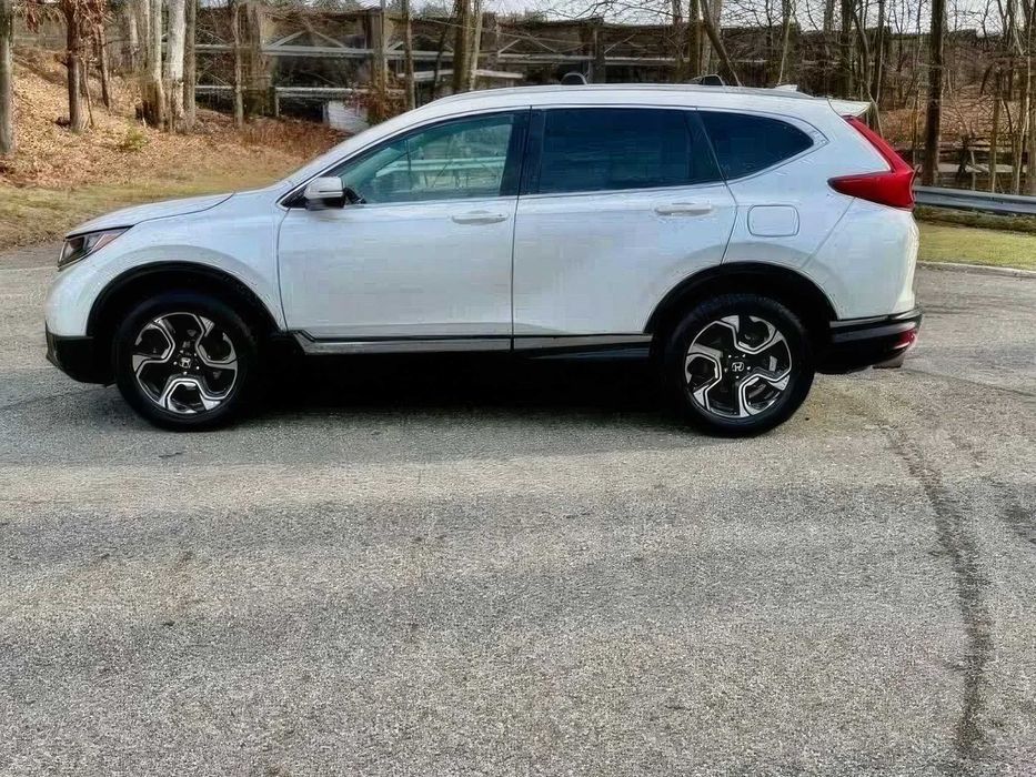 Honda CR-V Touring      2017