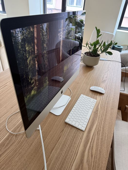 iMac 27” Retina 5K (2020) — Excelente Estado