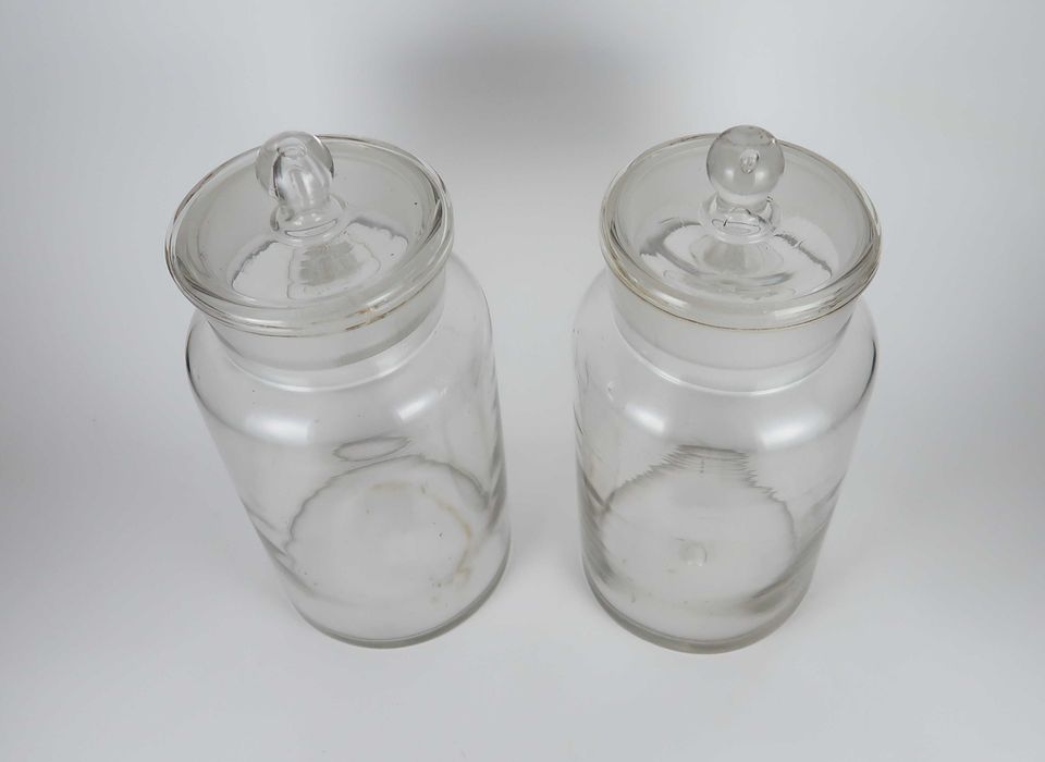 2 Potes de mantimentos de 24 cm em vidro Séc. XIX/XX
