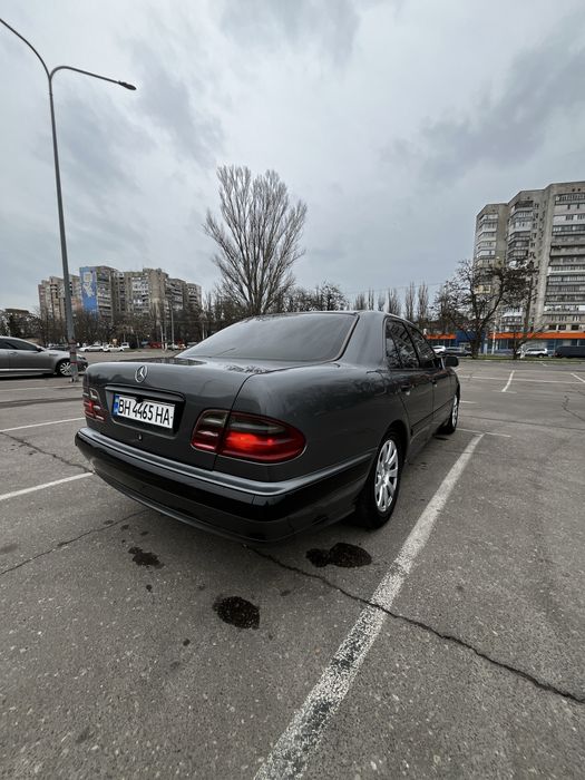 Продам власний Mercedes w210