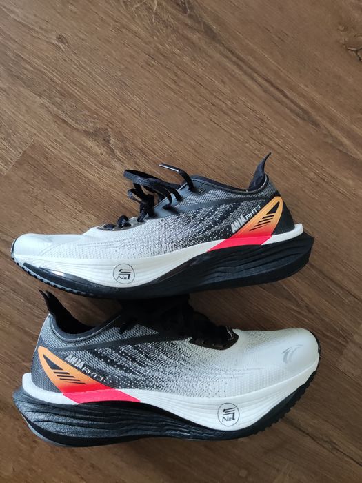 Sapatilhas de Running Anta (Modelo ANTA RKT 1)